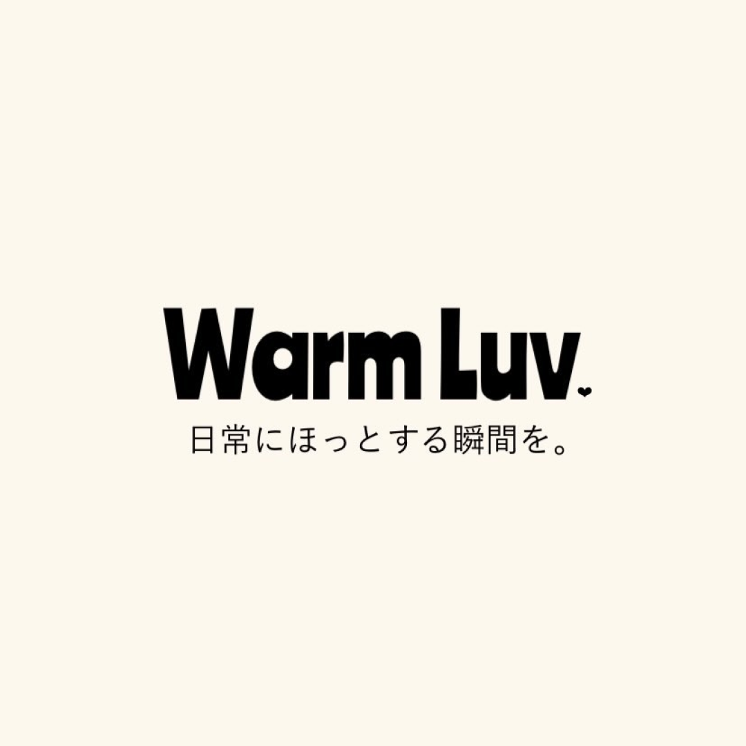 Ninevation合同会社が手がけるファッションブランド「warmluv」のロゴ